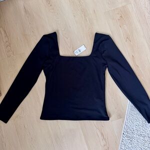 NWT Express Body Contour Square Neck Long Sleeve Compression Top • Black